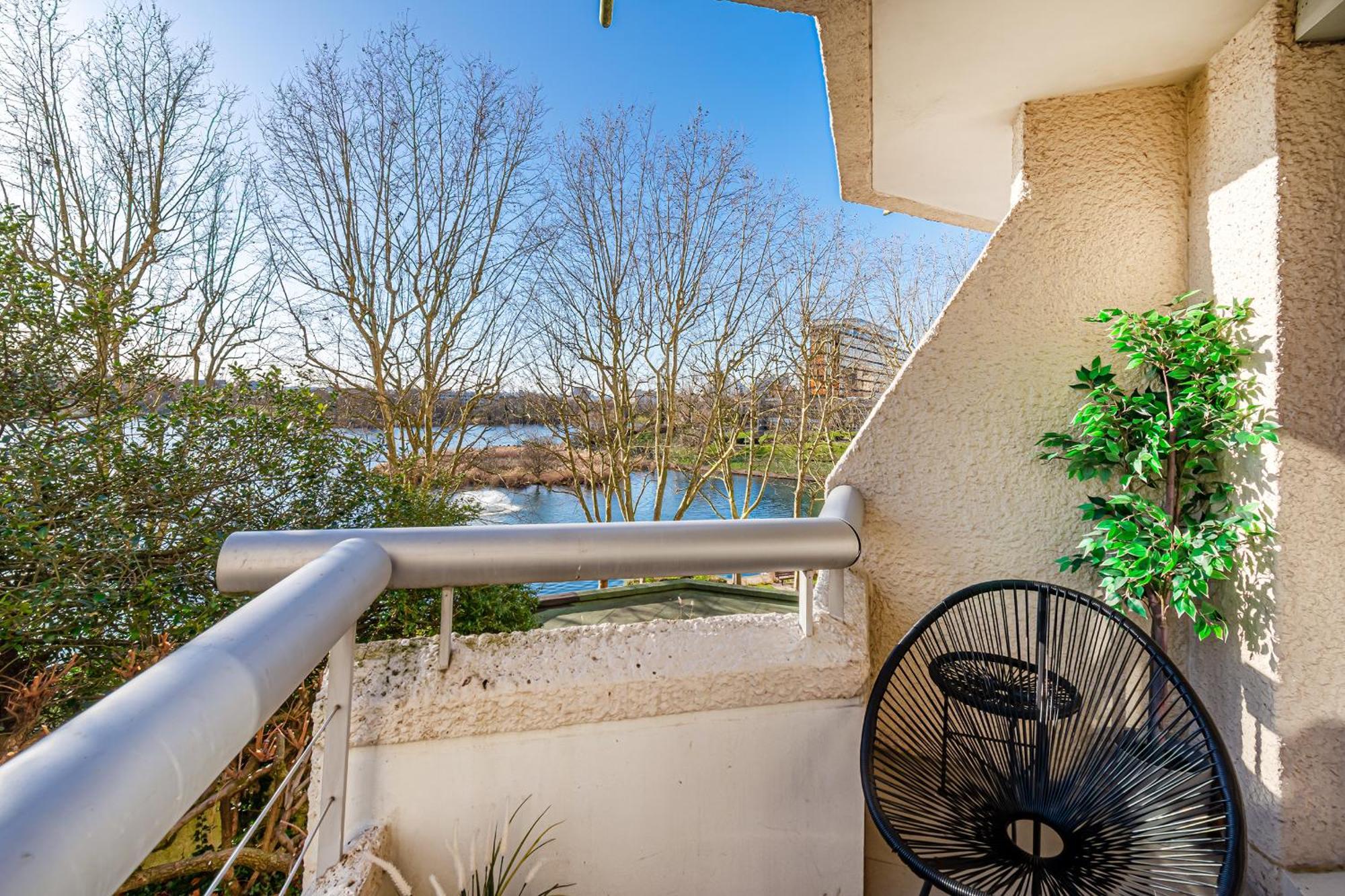 The Lake Aurora Suite - Duke Housing Кретей Екстер'єр фото